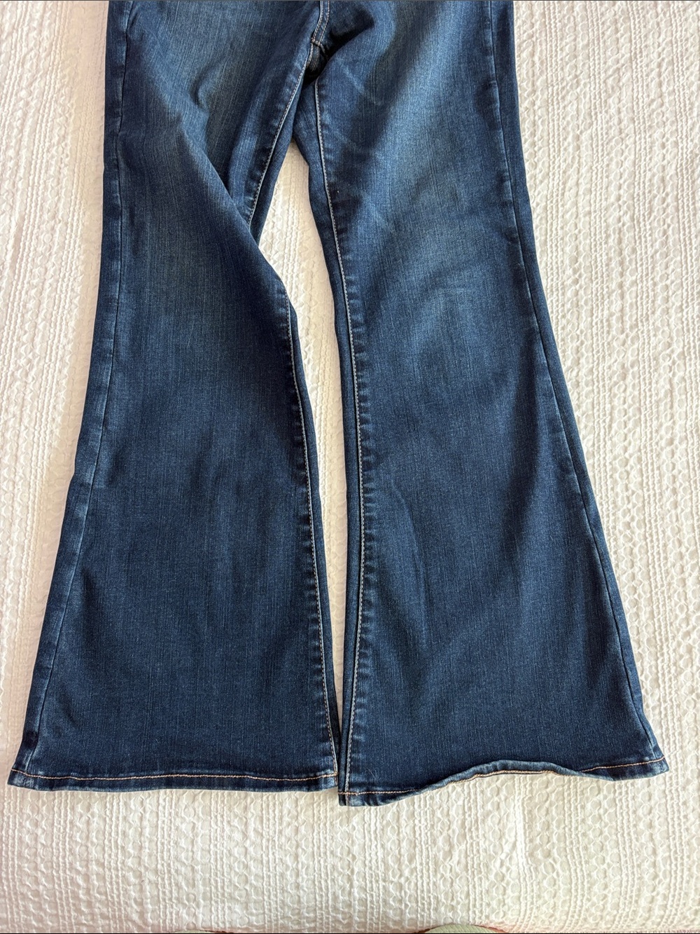 American Eagle Outfitters Curvy Highest Rise Flare Jeans - Picture 6 of 11